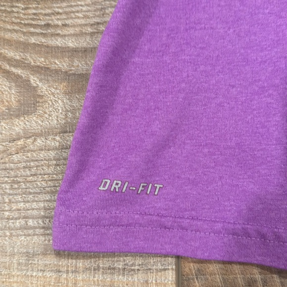Nike Women’s Tee Shirt Purple Dri-Fit Size Medium - Picture 3 of 4